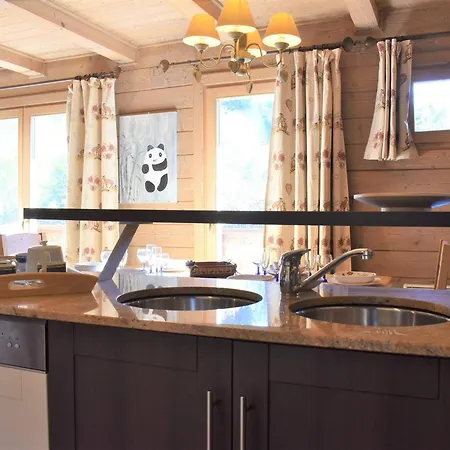 4 Pieces Pour 6 Personnes, Meribel - Equipements Modernes, Balcons, Parking, Wifi, 4 Etoiles - Fr-1-180-615 Appartement